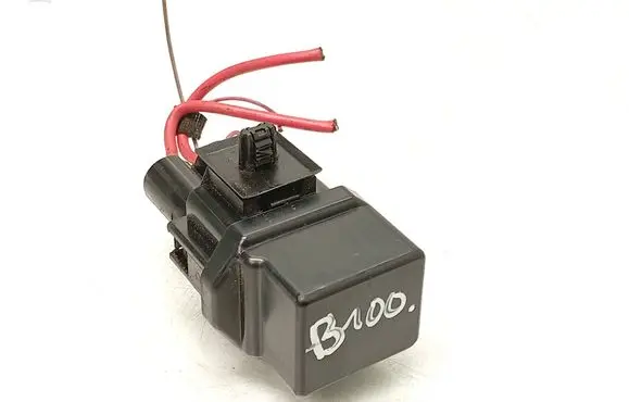 BMW 1 F20 F21 Coolant fan relay 9207914 9207913 9353066