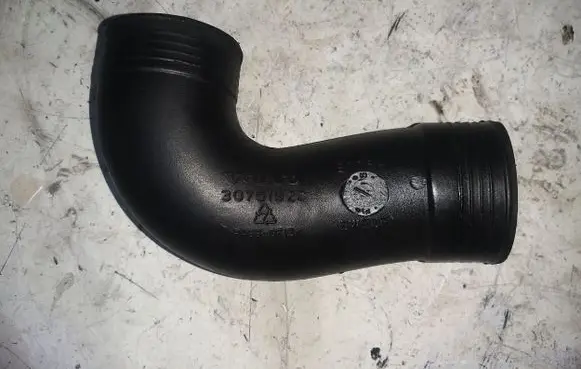 Volvo XC60 Engine coolant pipe/hose 30751920