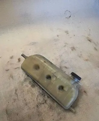 Toyota Avensis T250 Coolant expansion tank/reservoir 