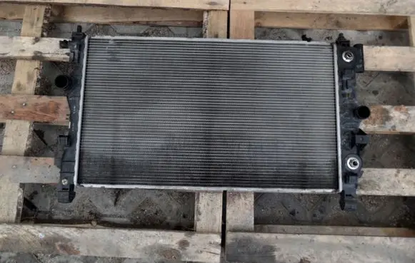 Coolant radiator