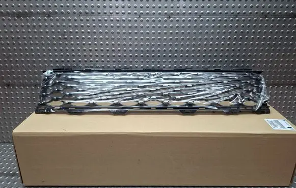 Fiat 500 Front bumper lower grill S26336996 735619520