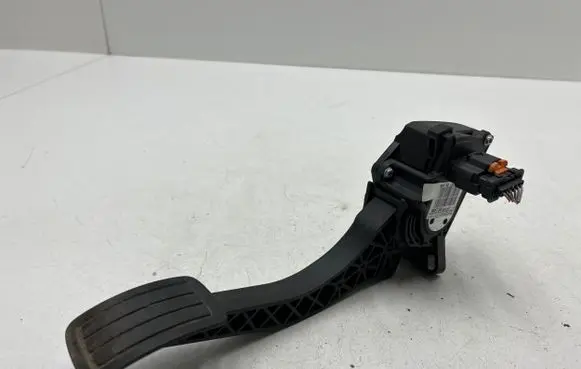 Peugeot 308 Accelerator throttle pedal 9674829180 86ET34 0389387