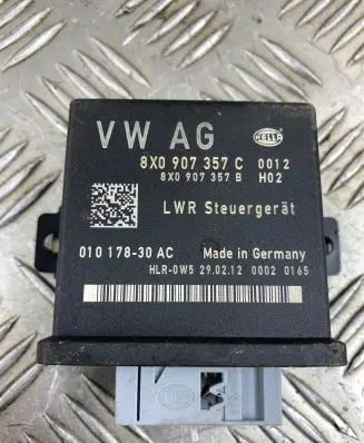 Audi Q7 4L Light module LCM 8X0907357C