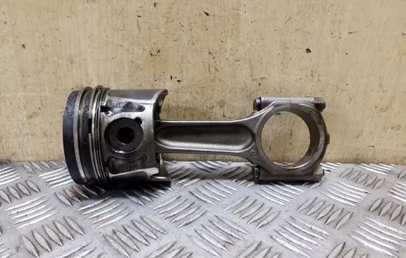 Ford Galaxy Piston with connecting rod 085190 HS2RI