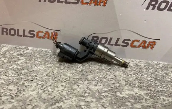 Skoda Octavia Mk1 (1U) Fuel injector 03C906036A