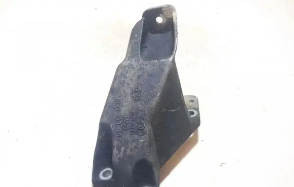Engine mounting bracket