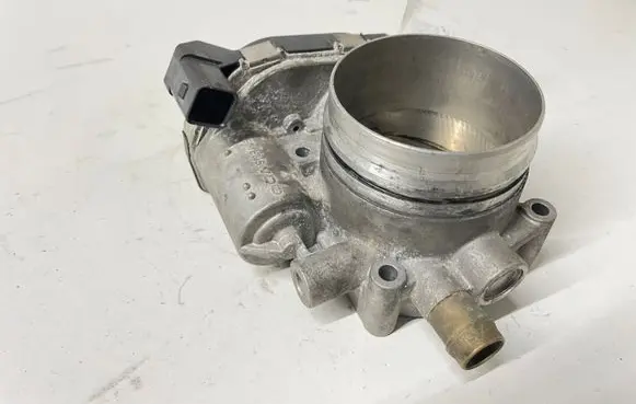 BMW 5 E60 E61 Throttle valve 7556119 A2C53356723 0859209824