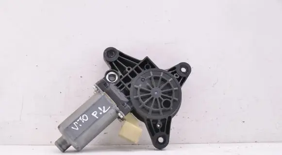 Mercedes-Benz Vito Viano W639 Front door window regulator motor 0130821941