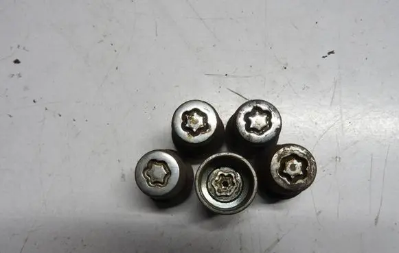 Mitsubishi ASX Nuts/bolts 