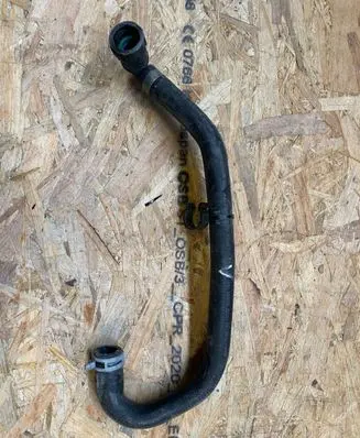 Volvo XC40 Engine coolant pipe/hose 32224232