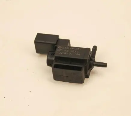 Engine mount vacuum valve