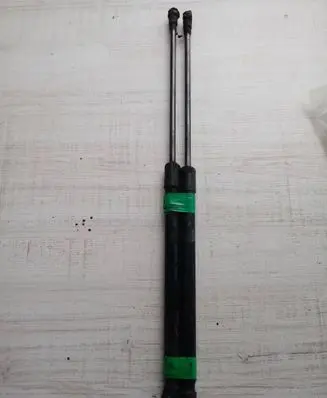 Volkswagen Polo IV 9N3 Tailgate/trunk strut/damper 6q6827550c
