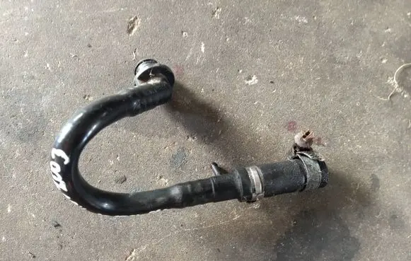 Volkswagen PASSAT B5.5 Vacuum line/pipe/hose 4d0611813a