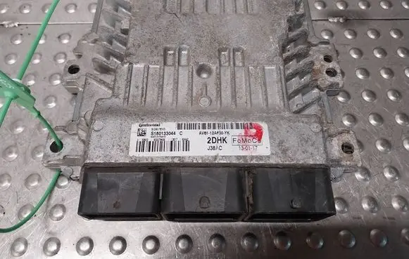 Ford Focus Engine control unit/module ECU AV61-12A650-YK
