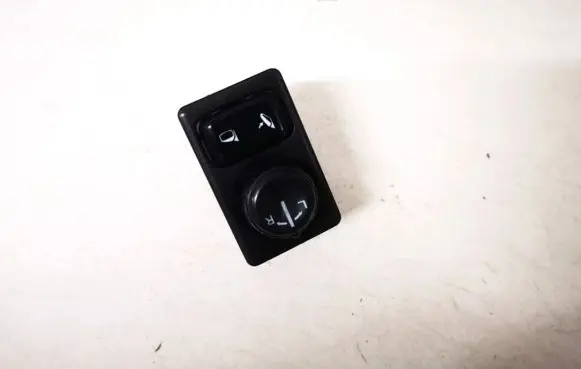 Nissan X-Trail T30 Wing mirror switch