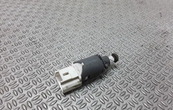 Renault Scenic II - Grand scenic II Brake pedal sensor switch 8200168238B