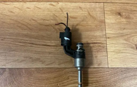 Fuel injector