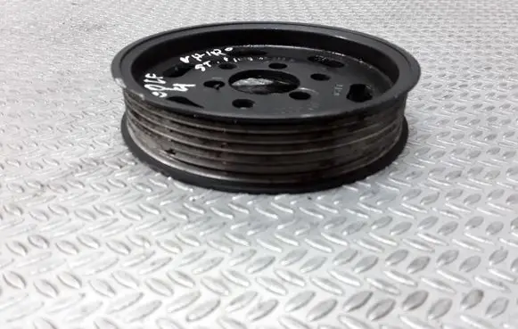 Volkswagen Golf IV Power steering pump pulley 038145255B