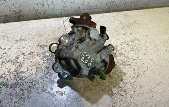 Volvo C70 Fuel injection high pressure pump 31272896 0445010618