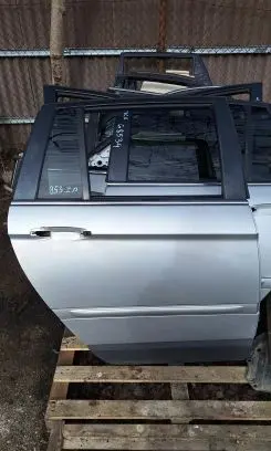 Chrysler Pacifica Rear door