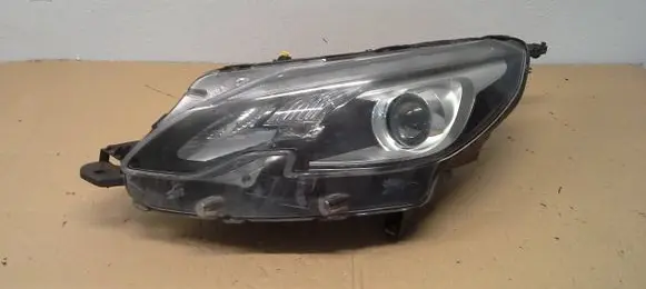 Peugeot 2008 I Headlight/headlamp 121212