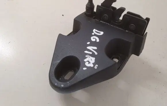 Loading door lock