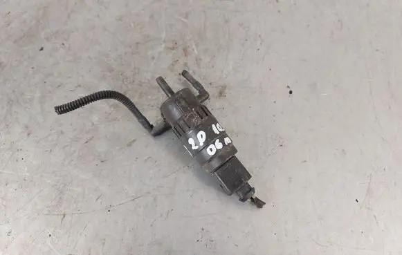Audi A3 S3 A3 Sportback 8P Windscreen/windshield washer pump 1K6955651