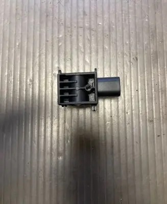 Hyundai Santa Fe Airbag deployment crash/impact sensor 959202B000 11060103