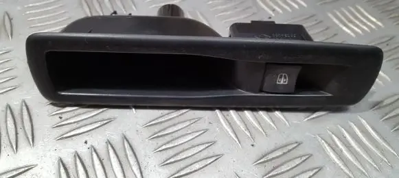 Renault Megane II Electric window control switch 829500004R 00254250