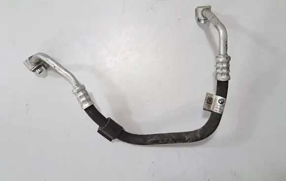 Air conditioning (A/C) pipe/hose