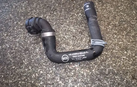Audi A4 S4 B8 8K Engine coolant pipe/hose 8K0819332G