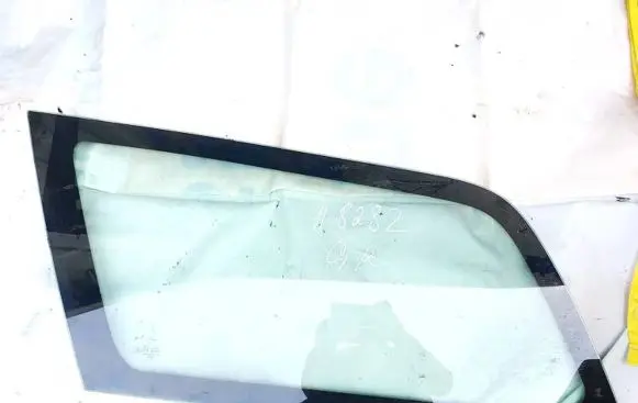 Ford Focus Rear side window