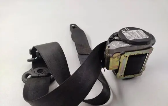 Audi A8 S8 D3 4E Front seatbelt