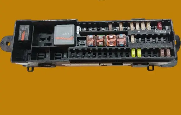 Ford Kuga II Fuse box set FV4T-14014-LRA