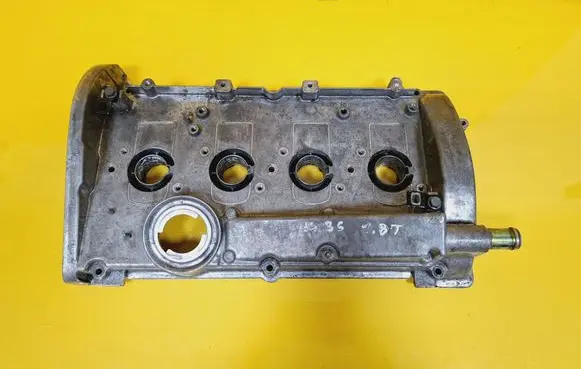 Audi A4 S4 B6 8E 8H Rocker cam cover 06B103469N