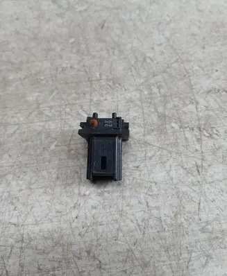 Peugeot 206 Tailgate opening switch 