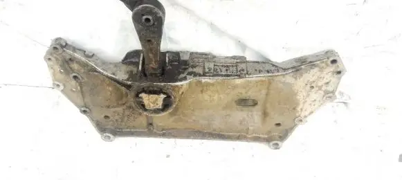 Volkswagen Touran I Front subframe
