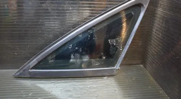 Audi A4 S4 B8 8K Rear side window