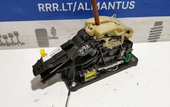 Volvo V60 Gear shifter/selector P31367687 31367687