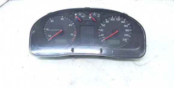 Volkswagen PASSAT B5 Speedometer (instrument cluster) 3B0919881N 110008794