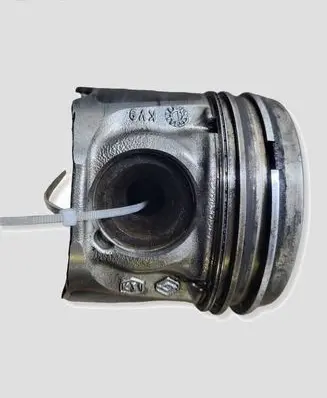 Renault Laguna III Piston M9R