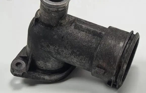 Mercedes-Benz GL X164 Thermostat housing A6422000056