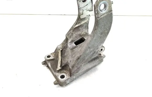Peugeot 607 Engine mounting bracket 9653919280