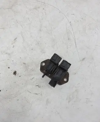 Mitsubishi Pajero Vacuum valve