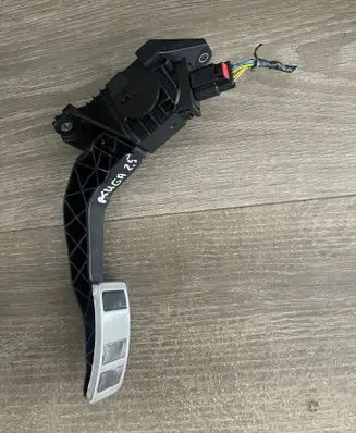 Ford Kuga III Accelerator throttle pedal LX619F836DB