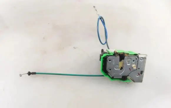Alfa Romeo Giulietta Rear door lock 50509885