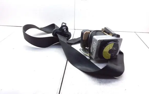 Skoda Octavia Mk1 (1U) Front seatbelt 1U4857702A 00064786