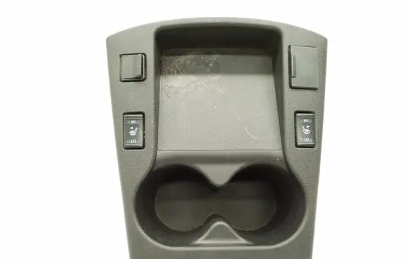 Cup holder front