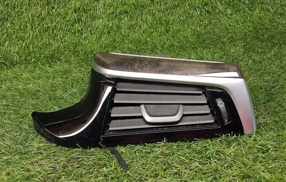 BMW 5 G30 G31 Dashboard side air vent grill/cover trim 9330858 933085807