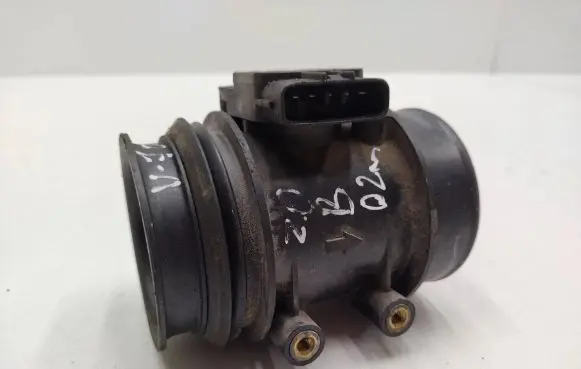 Volvo V70 Mass air flow meter 9202199 MB1974080040